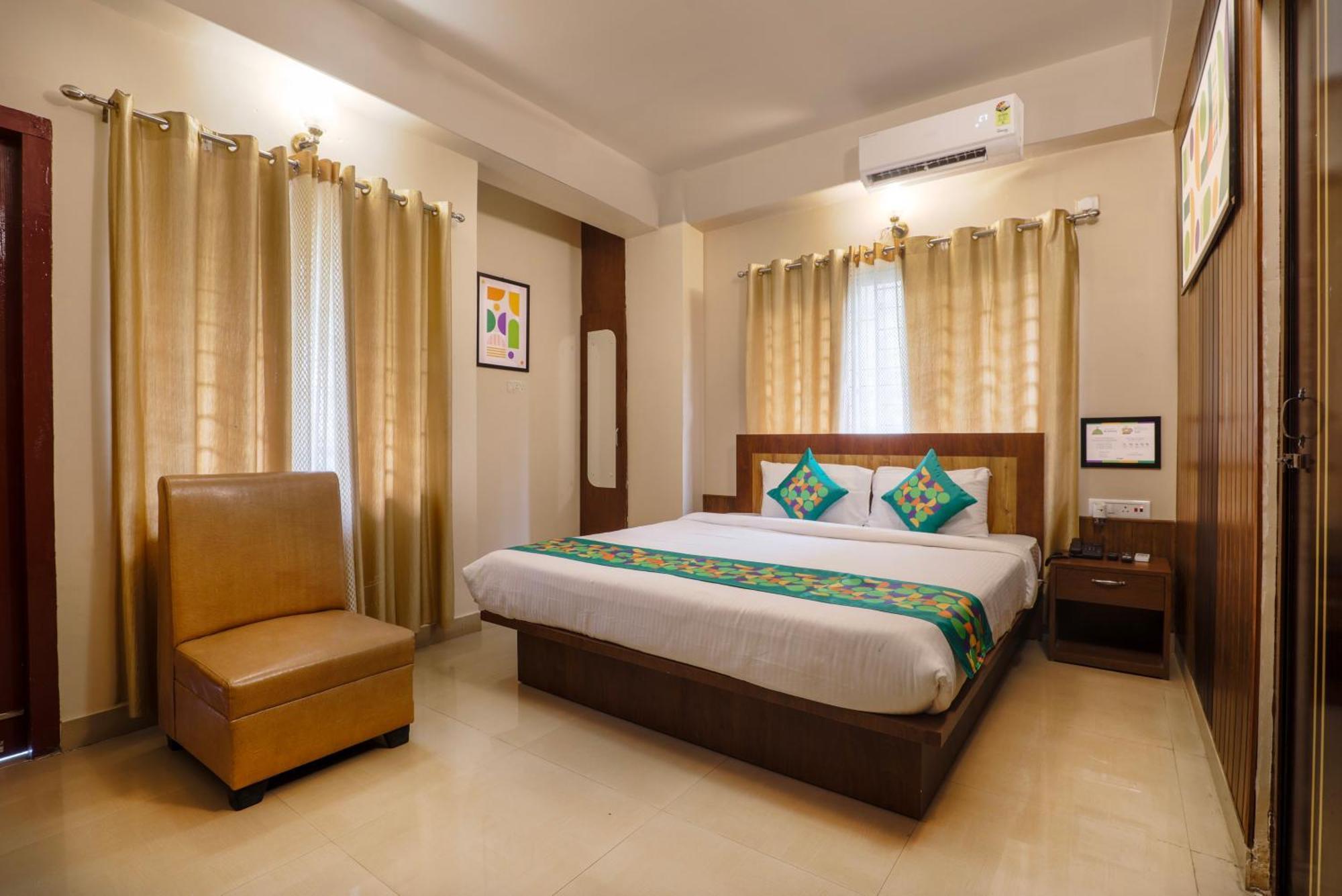 Treebo Urban Oasis Inn Guwahati Bagian luar foto