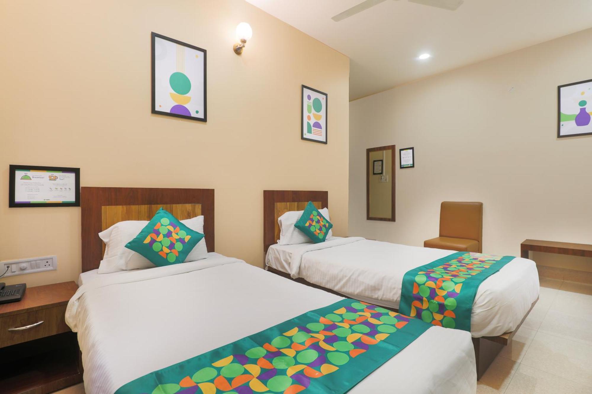 Treebo Urban Oasis Inn Guwahati Bagian luar foto