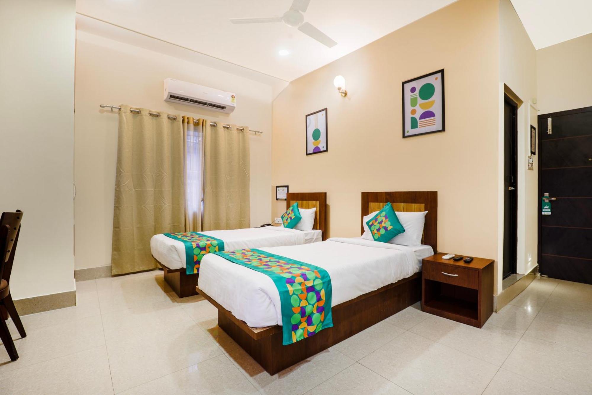 Treebo Urban Oasis Inn Guwahati Bagian luar foto